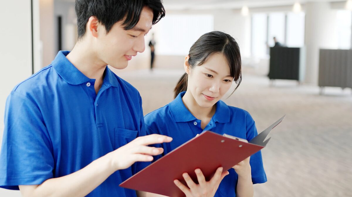 2．働きながら目指す「実務経験ルート」の必須要件