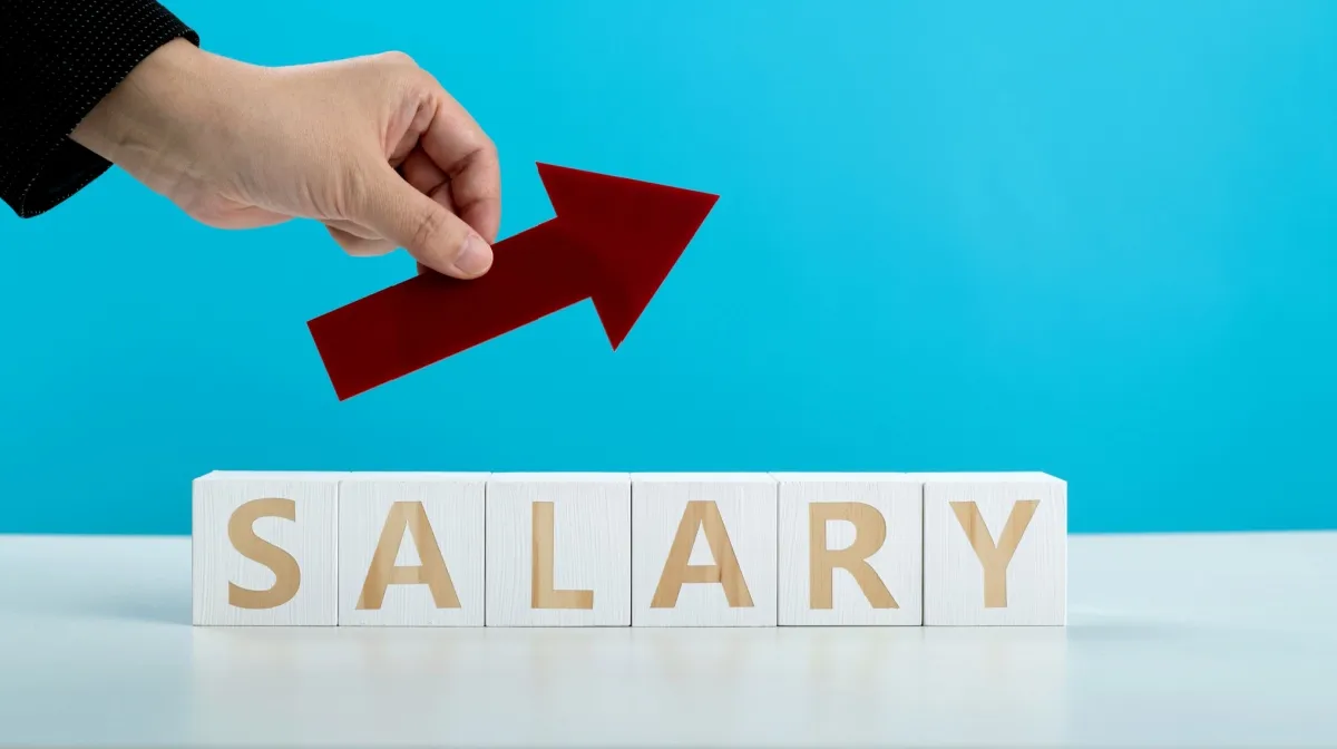 介護職で年収をアップさせる戦略